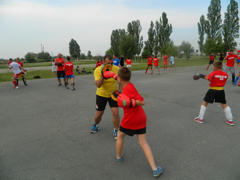 kickbox ursoi constanta in prima linie luptatorii romani de elita se antreneaza ca spartanii la navodari