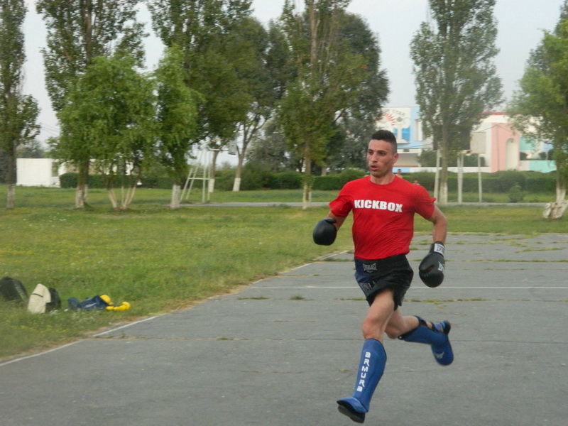 kickbox ursoi constanta in prima linie luptatorii romani de elita se antreneaza ca spartanii la navodari