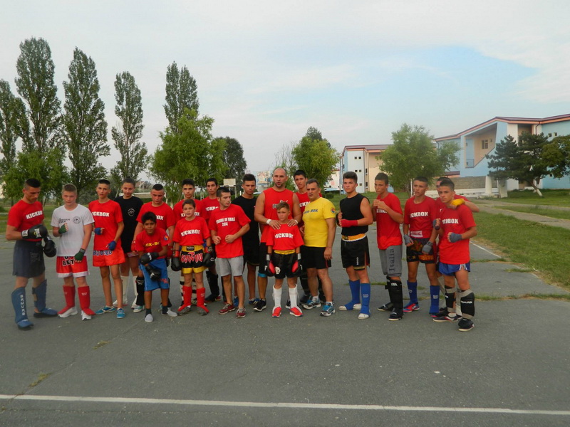 kickbox ursoi constanta in prima linie luptatorii romani de elita se antreneaza ca spartanii la navodari