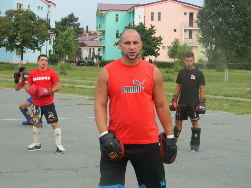 kickbox ursoi constanta in prima linie luptatorii romani de elita se antreneaza ca spartanii la navodari