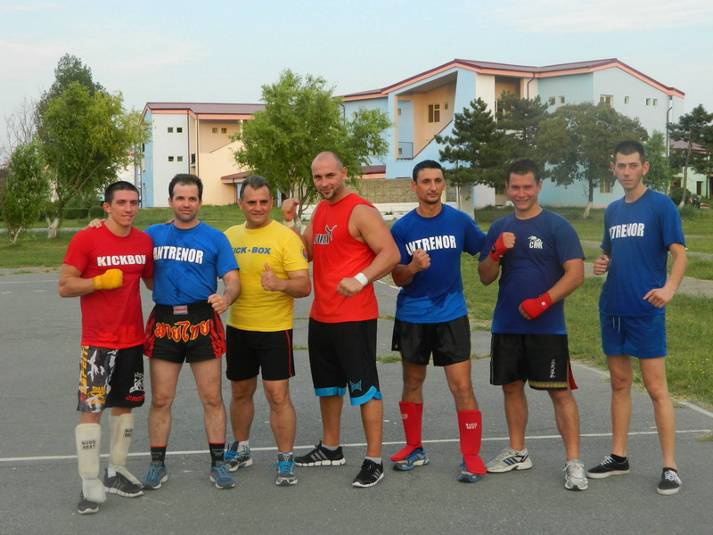 kickbox ursoi constanta in prima linie luptatorii romani de elita se antreneaza ca spartanii la navodari