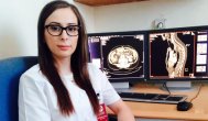 Un tânăr medic radiolog vorbește despre importanța aparaturii în investigarea și diagnosticarea pacienților 