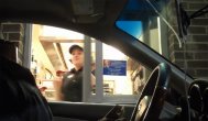 Funny video Te duci la McDonald\'s și-ți pierzi... capul?