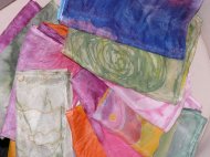 Mii de eşarfe nedeclarate, confiscate în Vama Constanţa Sud Agigea