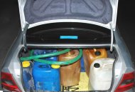 Zeci de litri de motorină, fără documente fiscale, confiscaţi de inspectorii vamali