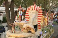 Carnavalul Mamaia 2014 la final Imensul sfinx şi Ramses-Radu Mazăre. Crocodil, şerpi, cămile şi premii pentru cluburi  