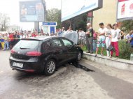 Şoferul care a provocat accidentul de la City Park Mall, transportat la Bucureşti