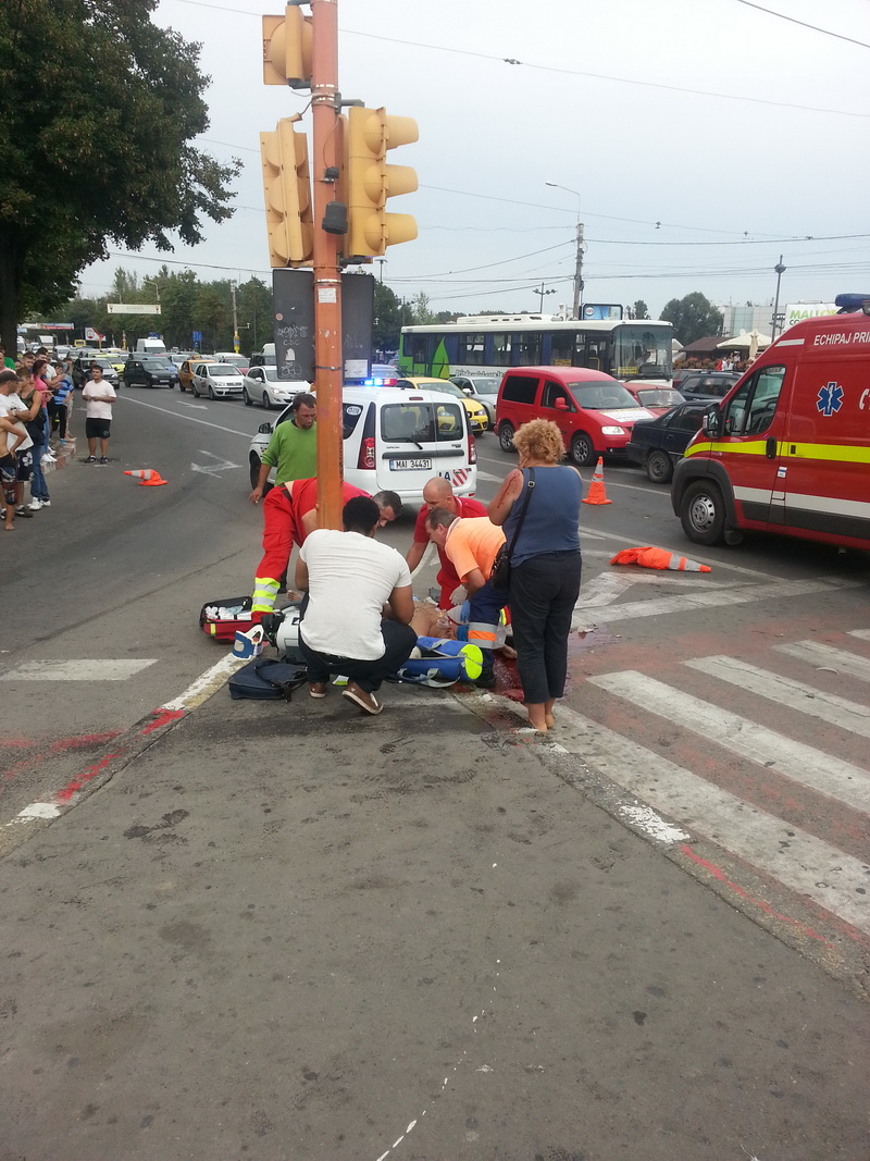 tragedie in zona city park mall cinci persoane au fost spulberate pe trecerea de pietoni un mort si patru