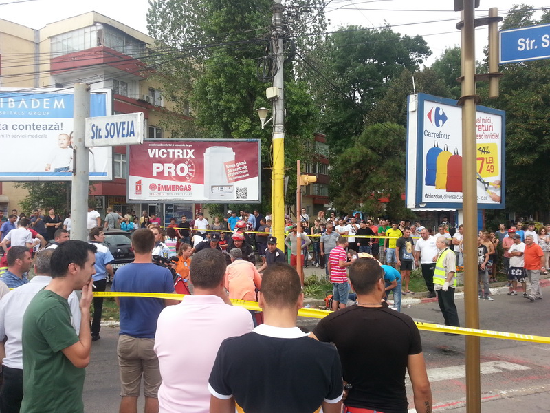 tragedie in zona city park mall cinci persoane au fost spulberate pe trecerea de pietoni un mort si patru