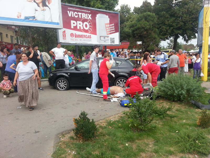 tragedie in zona city park mall cinci persoane au fost spulberate pe trecerea de pietoni un mort si patru