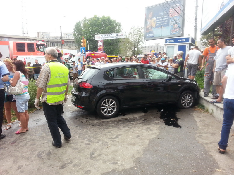 tragedie in zona city park mall cinci persoane au fost spulberate pe trecerea de pietoni un mort si patru