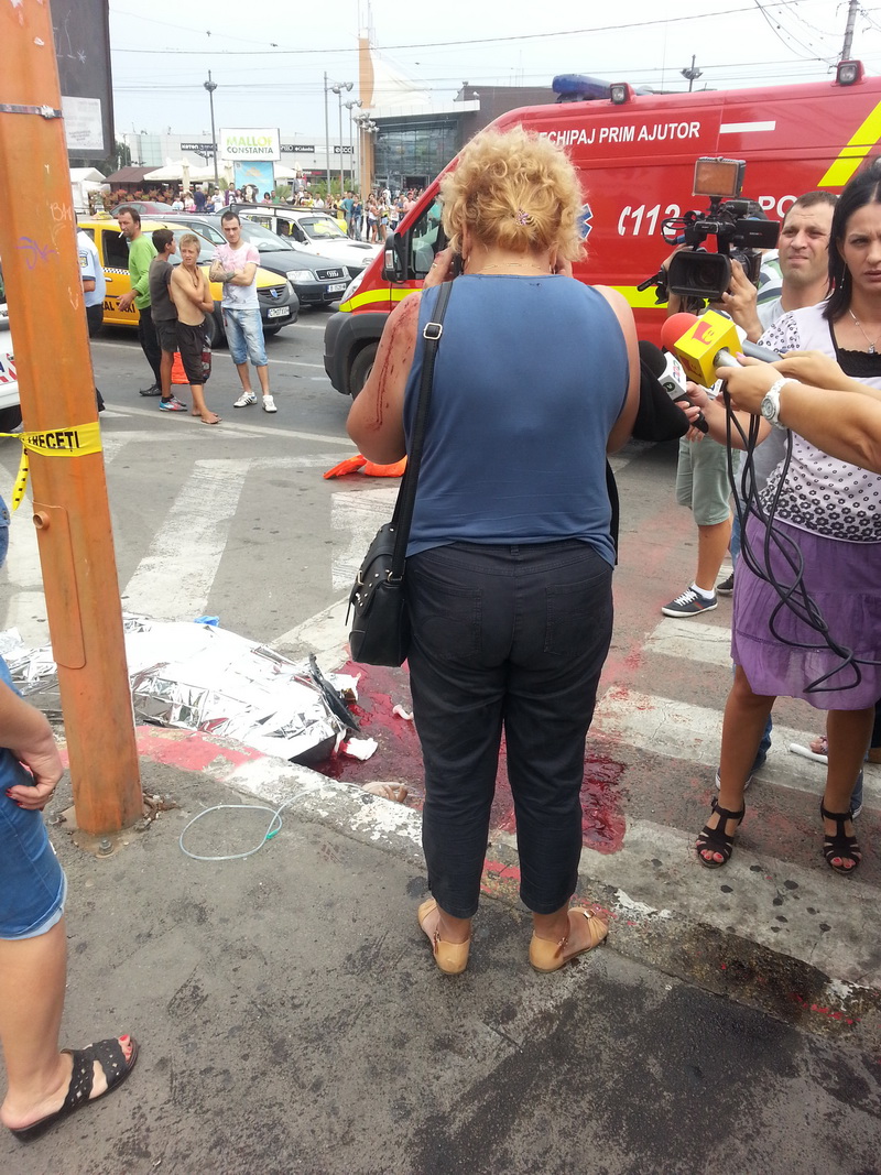 tragedie in zona city park mall cinci persoane au fost spulberate pe trecerea de pietoni un mort si patru