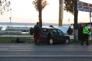 UPDATE  - S-a oprit cu mașina în stâlp Accident în stațiunea Mamaia (galerie foto) 