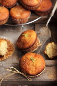 lauraadamache.ro Muffins cu mere și scorțișoara