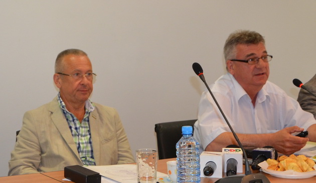 Liga Studenţilor De La Ovidius Acuză Prorectorul Răspunde Prorectorul Eduard Circo Este O Gască Ce A Făcut Furtună Intr Un Pahar Cu Apă Liga Studenţilor De La Ovidius Acuză Prorectorul Răspunde Prorectorul Eduard Circo Este O Gască Ce A Făcut Furtună Intr Un Pahar Cu Apă