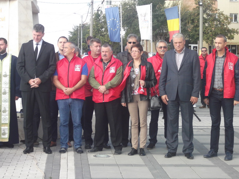 locuri de joaca alei piste pentru biciclisti fantani arteziene parc modern de 2 6 milioane de lei inaugurat