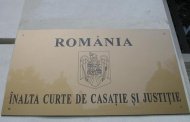 Bani pentru angajaţi din Prefectura Constanţa Un avocat şi un poliţist, condamnaţi definitiv