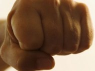 Bătaie în cartierul Tomis Nord. Victima, face parte dintr-o asociație antidrog, și se află la spital în stare gravă  