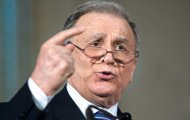 Surse Iliescu tună şi fulgeră pe strategia de \
