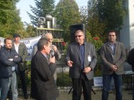 UPDATE. Sorin Ciutureanu - „Nu se fac disponibilizări la Oil” Protest cu vuvuzele în curtea Oil Teminal  