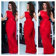 Rochii pictate manual pentru doamnele Constanţei „Fiecare ţinută are povestea ei“ (galerie foto)