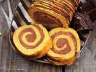 Lauraadamache.ro Rulada cu dovleac si ciocolata