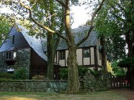 Celebra locuinţă a clanului Corleone este de vânzare