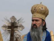 Pe 30 noiembrie IPS Teodosie slujeşte la Mănăstirea Peștera Sfântului Apostol Andrei