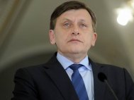 Crin Antonescu„PSD l-a transformat după chipul şi asemănarea sa pe domnul Ponta” 