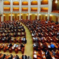 Diniţa, Adam şi Roşca, la mâna colegilor. 