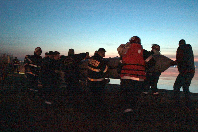 patru oameni care salvau vieti vor petrece craciunul in ceruri prabusirea elicopterului smurd in lacul