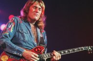 Pagini din istoria muzicii rock Celebrul chitarist Alvin Lee (Ten Years After) ar fi împlinit 70 de ani (video)