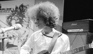 Pagini din istoria muzicii rock Noel Redding, celebrul basist al lui Jimi Hendrix, ar fi împlinit 69 de ani (video)  