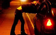 A racolat și obligat să se prostitueze mai multe tinere Reținut pentru săvârșirea infracțiunilor de trafic de persoane și proxenetism