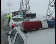 UPDATE. EXCLUSIVITATE - Bărbaţii care au decedat în accident erau poliţişti din Hârşova. Au lăsat în urmă doi copii. Autoturismul a intrat pe contrasens şi s-a ciocnit cu un autobuz în judeţul Ialomiţa              