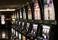 Jocurile slot machine, legale doar în cazinouri şi agenţii ale Loteriei Române