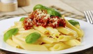 Ecuisine.ro Rigatoni cu sos bolognese