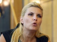Se votează o nouă cerere de arestare preventivă Elena Udrea a ajuns la Parlament 