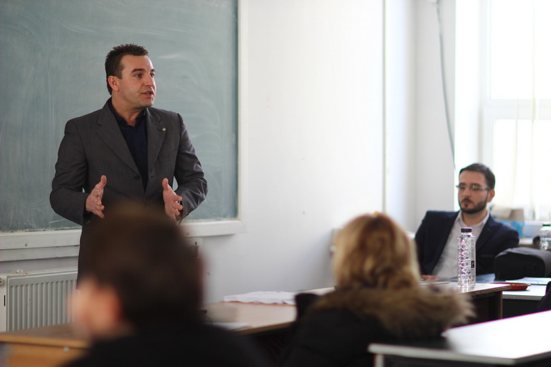 despre consumul de droguri si siguranta in trafic studentii de la ovidius au discutat cu reprezentantii
