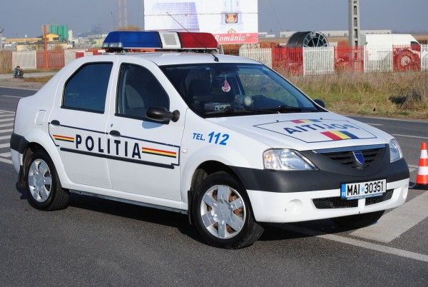 Poliţia Constanţa a primit 19 maşini marca Dacia Logan noi