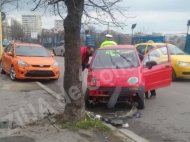 UPDATE 2 Accident cu două maşini pe strada Traian din Constanţa (galerie foto)  