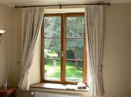 Banc Când îţi arunci ochii pe geam