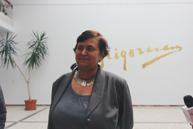 am facut acest lucru pentru a demonstra calitatea sa de ctitor schimbarea la fata a muzeului de arta