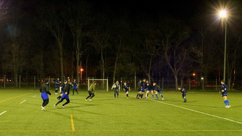 campion operat pe creier morometii arlechinii si locomotiva friends au jucat rugby pentru sprijinirea