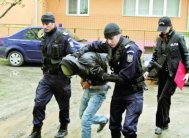 Căutat în Suedia Bogdan Alexandru Popescu, arestat pentru proxenetism, la Constanța