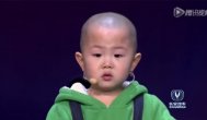 Funny video Copil de trei ani face o performanţă impresionantă