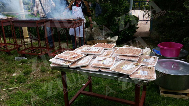 primaria constanta face cinste pensionarilor cu mici si bere la casa de cultura 544673