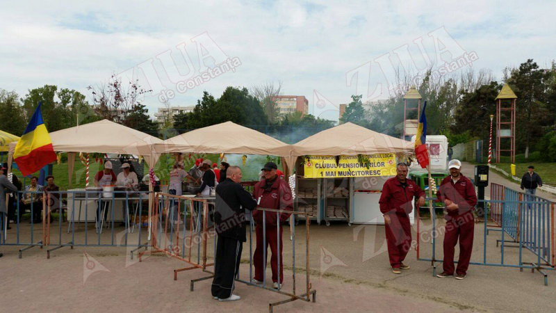 1 mai in parcul tabacarie locul de joaca pentru copii a devenit sala de mese pentru pensionari galerie