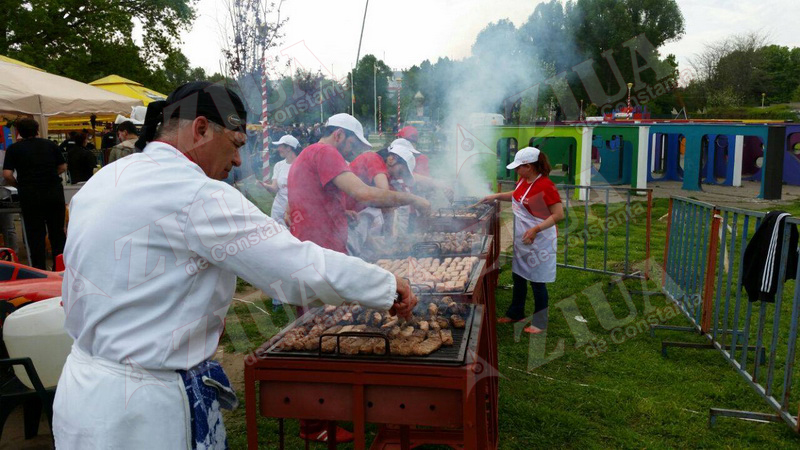 1 mai in parcul tabacarie locul de joaca pentru copii a devenit sala de mese pentru pensionari galerie