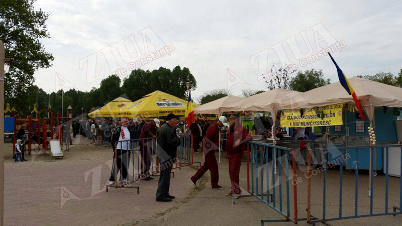 1 mai in parcul tabacarie locul de joaca pentru copii a devenit sala de mese pentru pensionari galerie